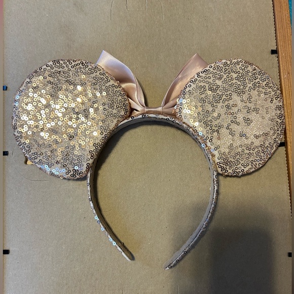 Rose gold/blush pink Minnie Mouse Ears - Picture 3 of 4